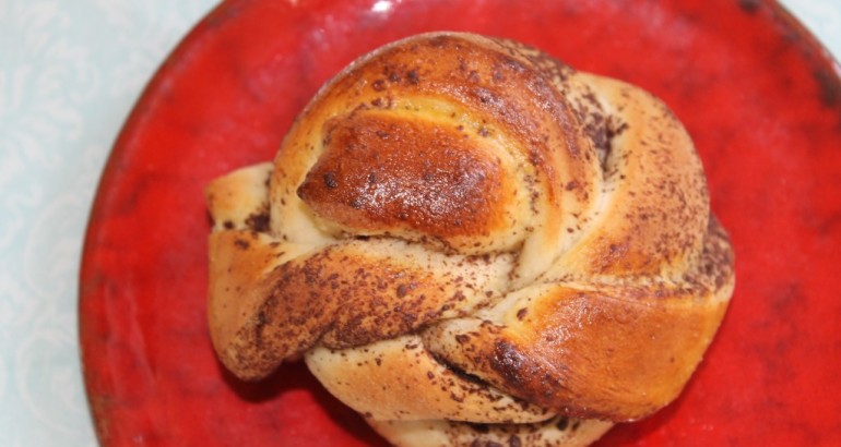 Chocolate chilli rolls