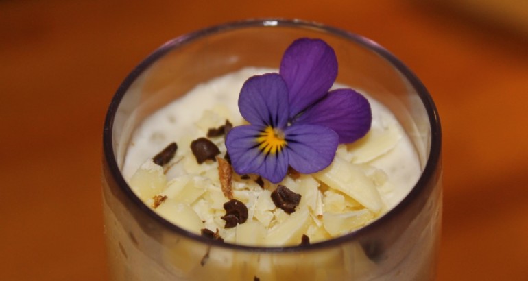 Luftig sjokolademousse med ett hint av Kaffe
