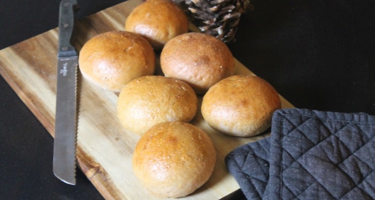 Grove rundstykker uten hele korn