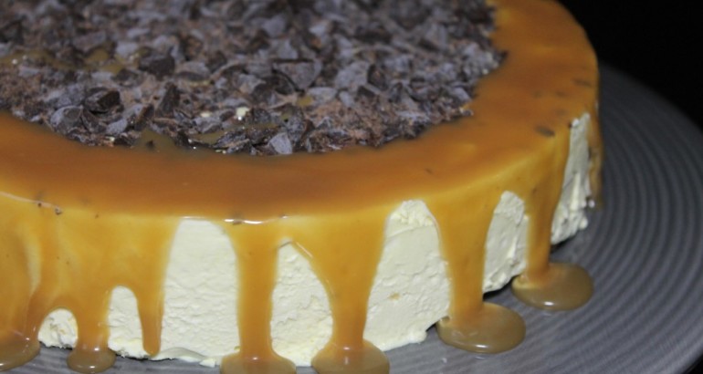 Vaniljeiskake med karamell