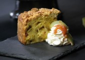 Rabarbrakake med smuldrelokk (Årets sommerkake)