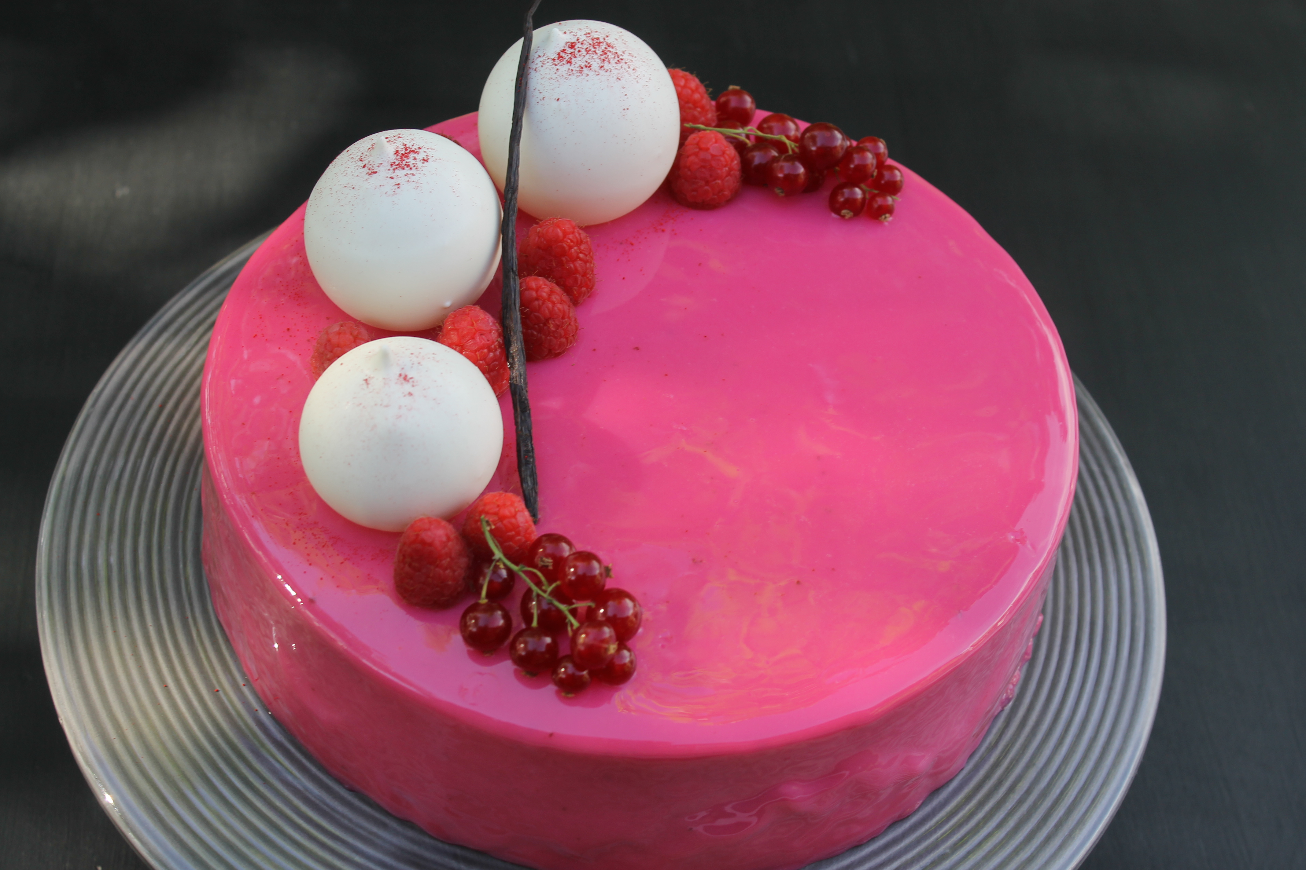 Bringebærfromasjkake